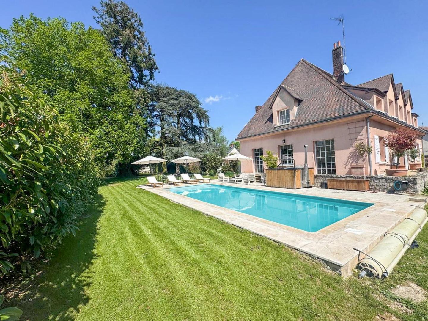La Meslaysienne - Comfortable House, Swimming Pool Exterior foto